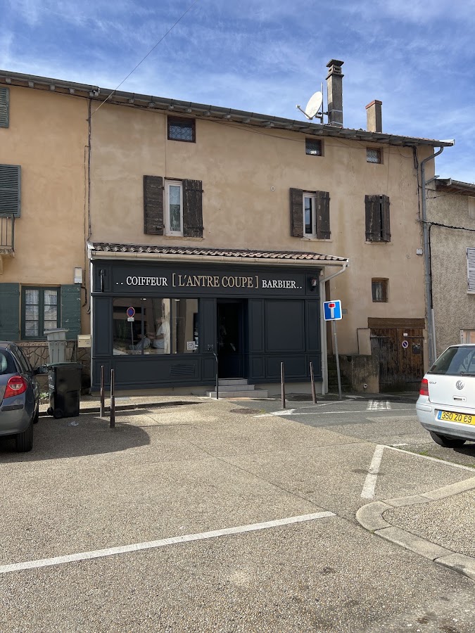 L'Antre Coupe Genay - Coiffeur / Barbier pour hommes