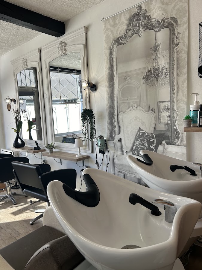 Mel B Salon