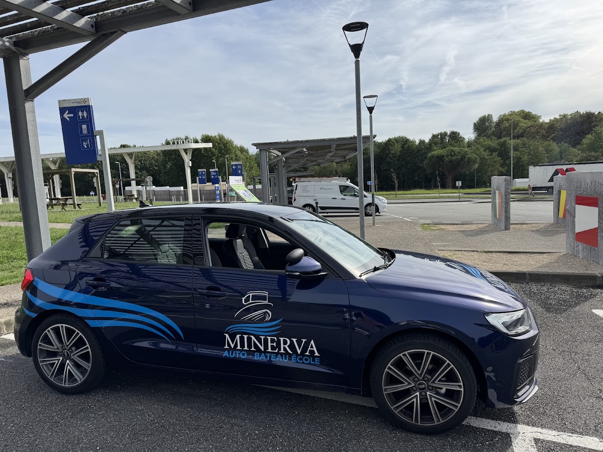 AUTO BATEAU ECOLE MINERVA