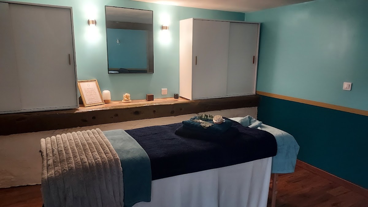 AMBRE - Massages & Head Spa