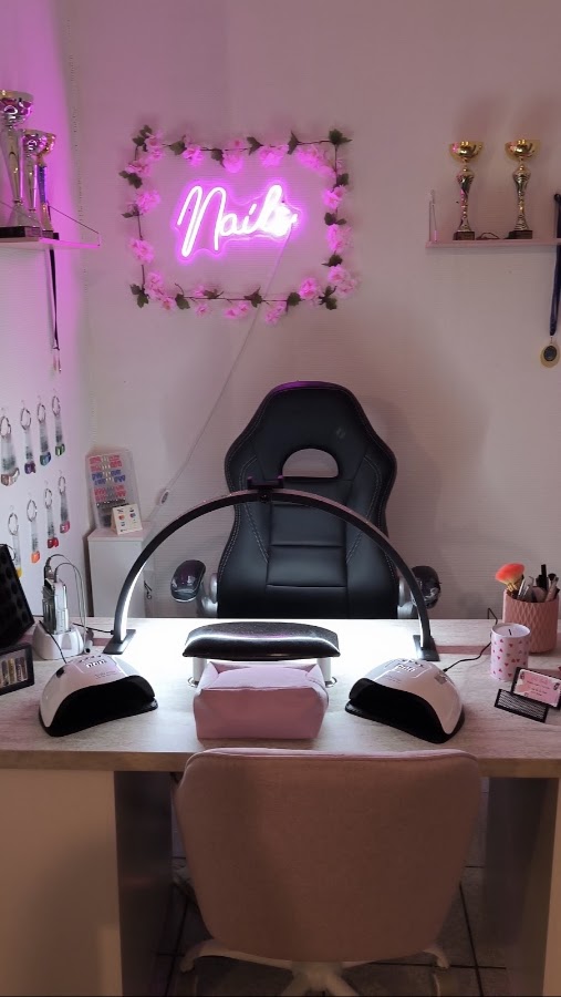 Adé nails : La beauté des mains