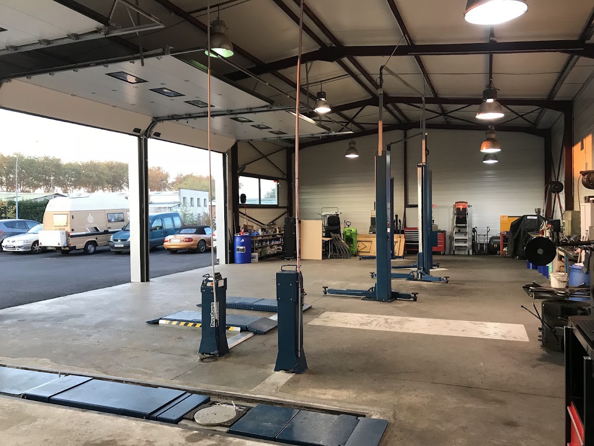 AD GARAGE VARINOT