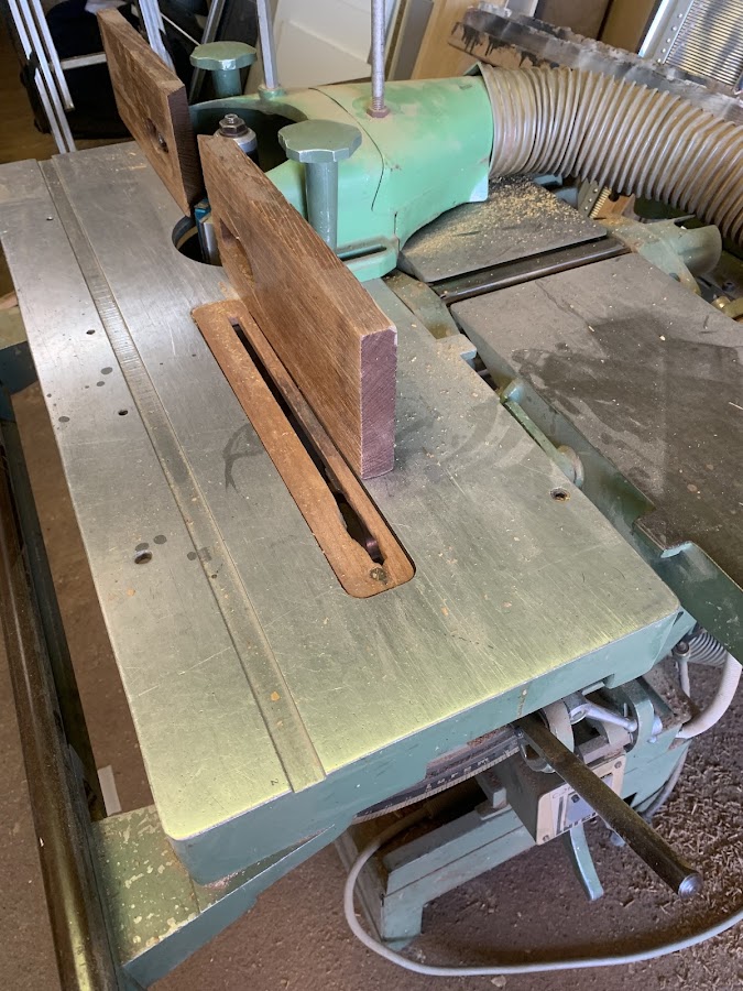 Atelier F - Menuisier Bois