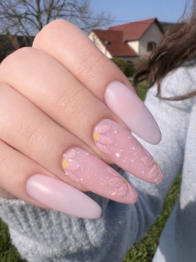 Yuliia nails