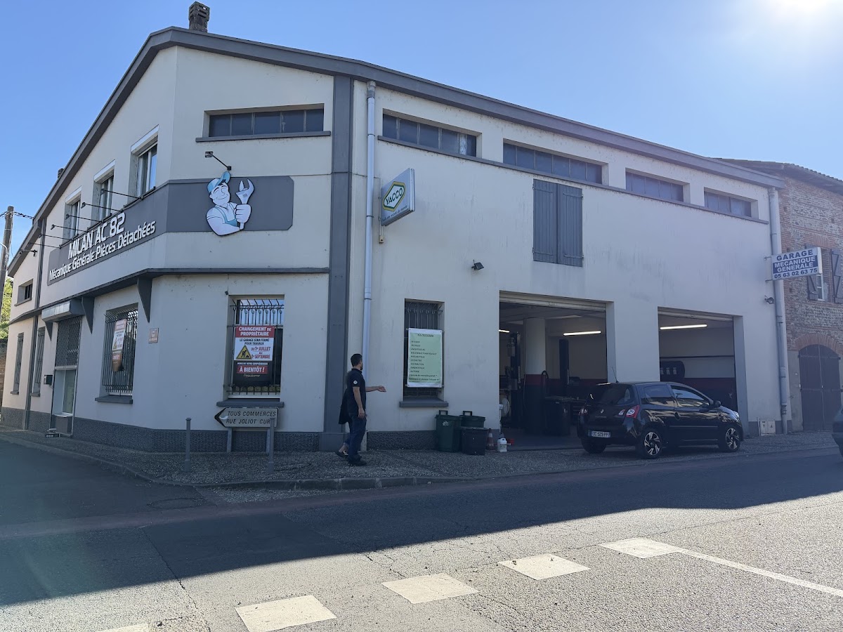 Dam's Garage