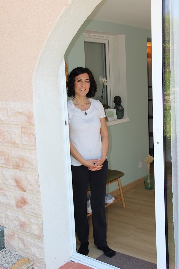 Salon Manara - Réflexologue - Esthéticienne - Massage Grasse -