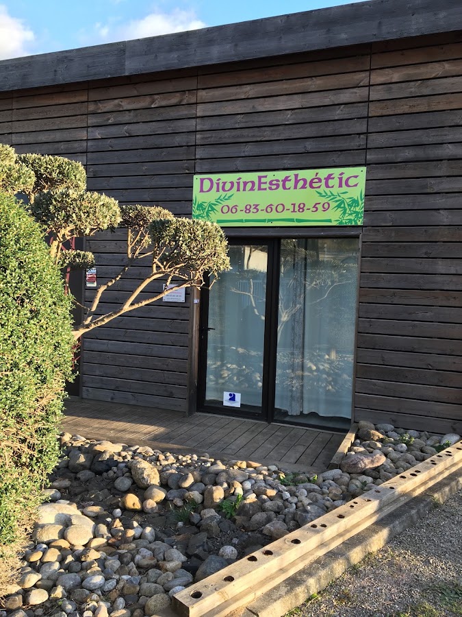 DIVINESTHÉTIC