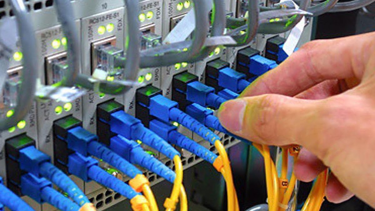 Elec.Com