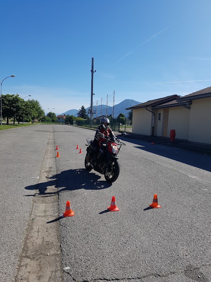AUTO ECOLE LES 7 LAUX