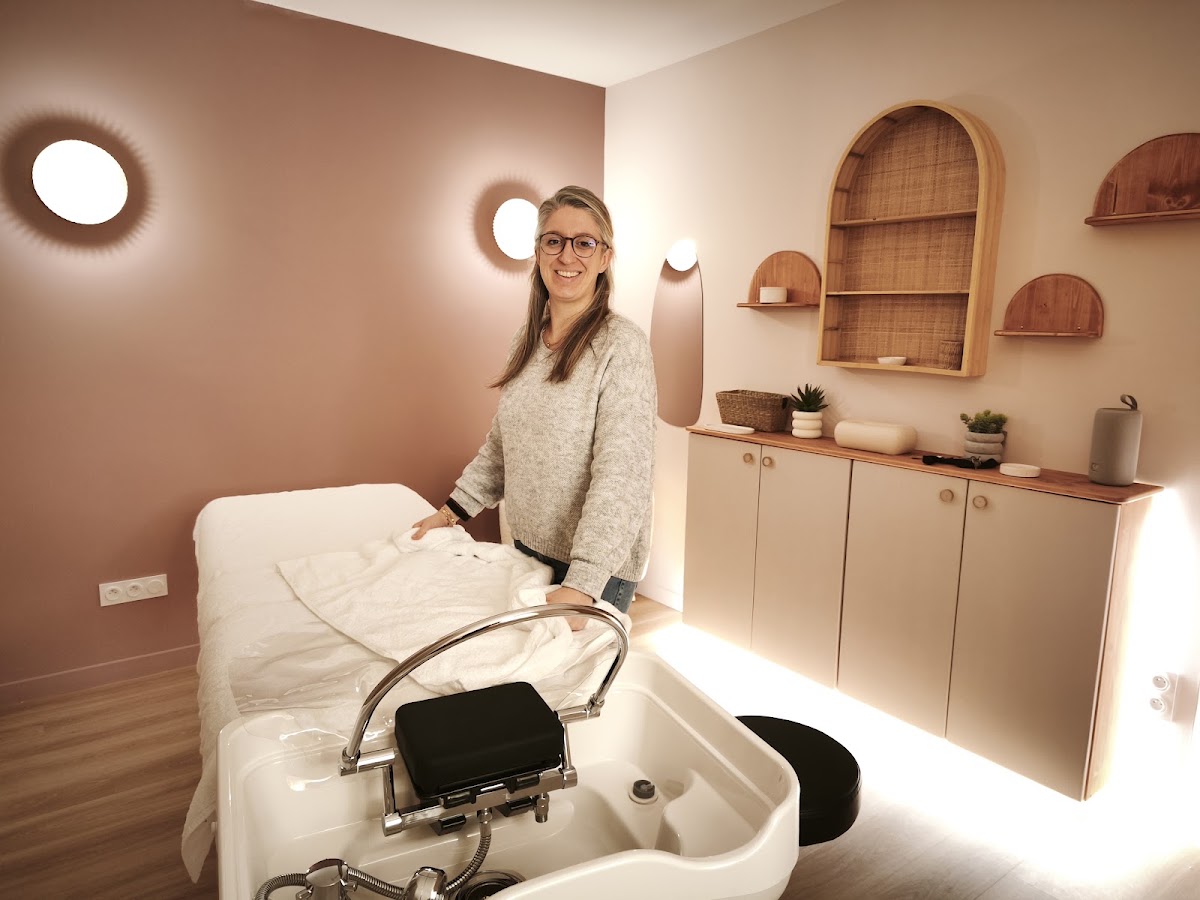Aux Douceurs du Lac, Head-SPA, Massages & Soins Esthétiques
