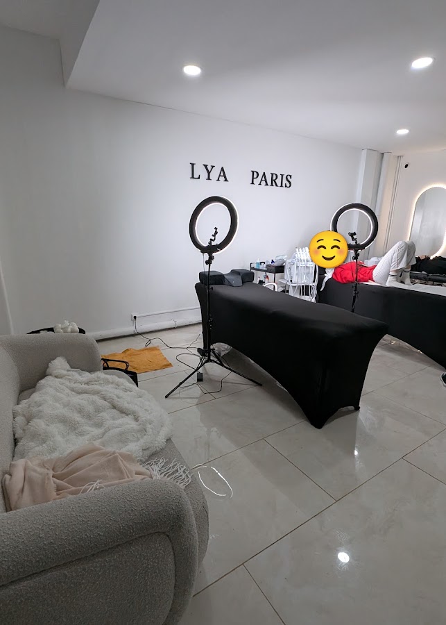 Lya paris