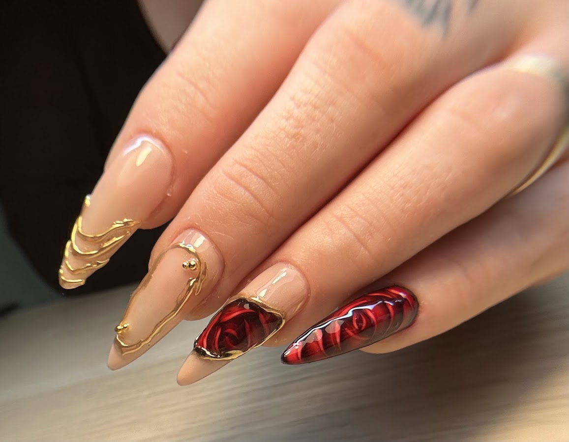 MadameX nails