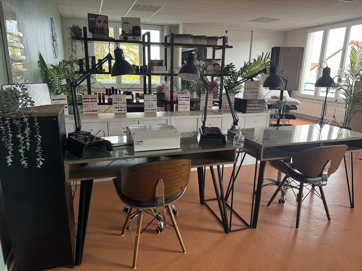 Le Studio Institut - Bar à Ongles