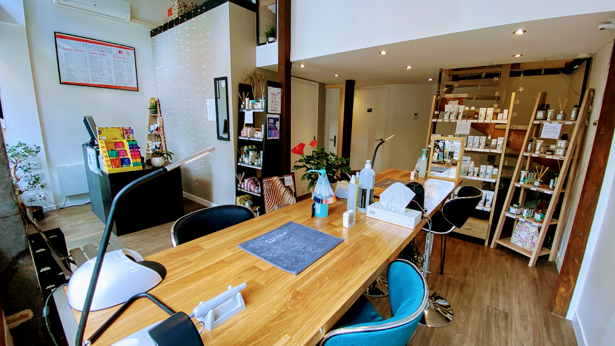 Minipolis - comptoir de beauté spécialisé en épilation au fil