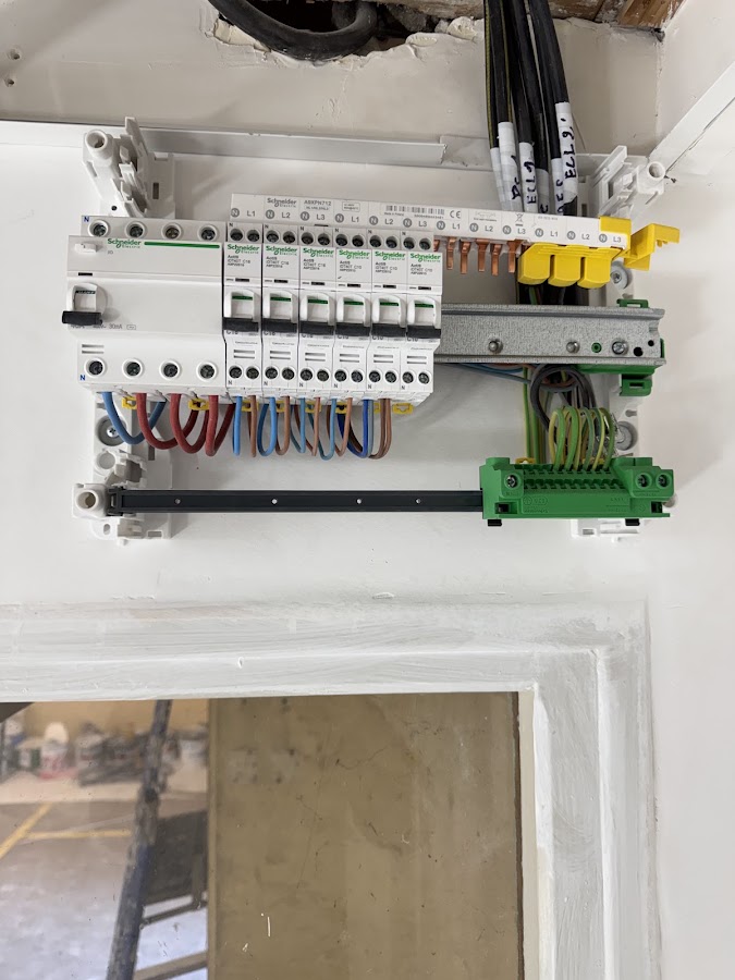 Travaux et solutions électriques