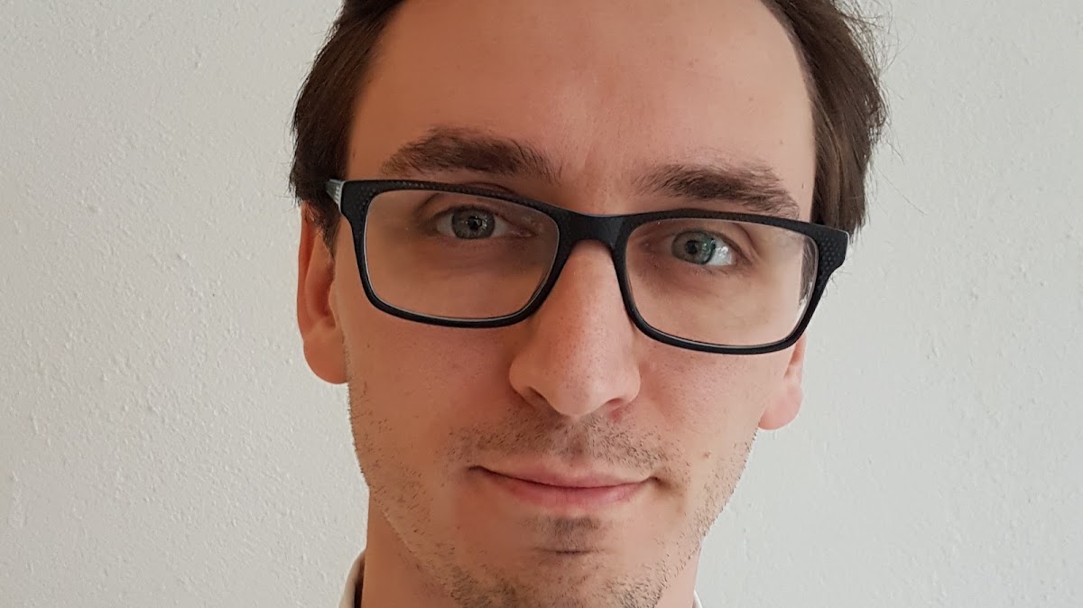 Dr Damien BARAT