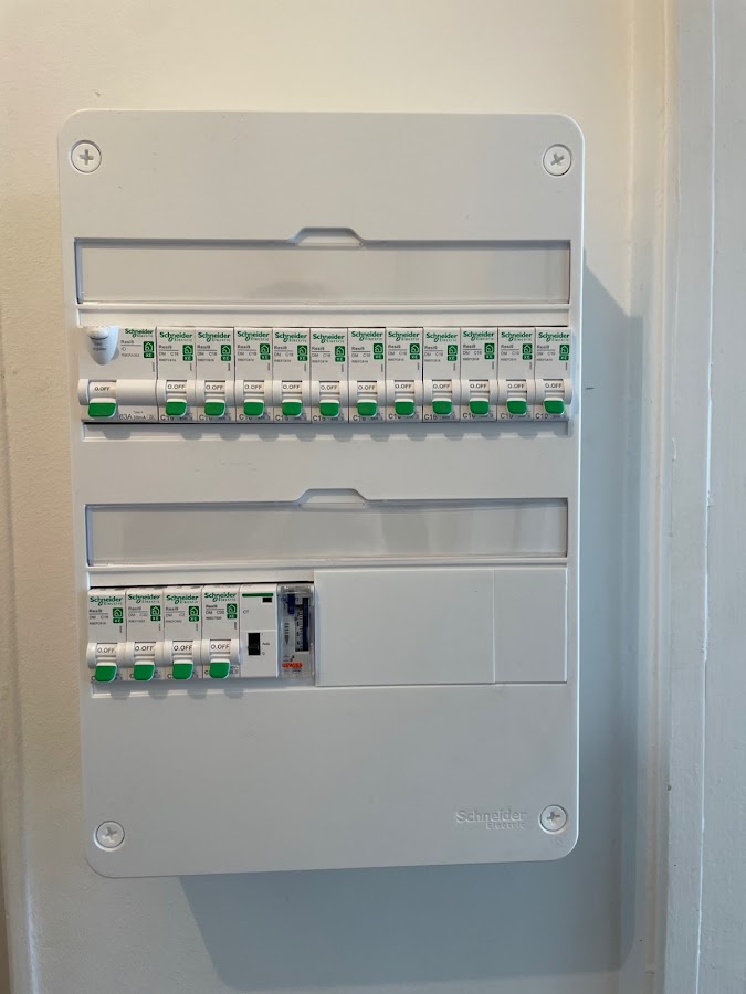 AT Installation Rénovation Electricité