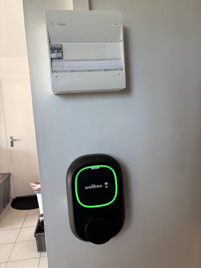 KQM-Elec IRVE borne de recharge électrique