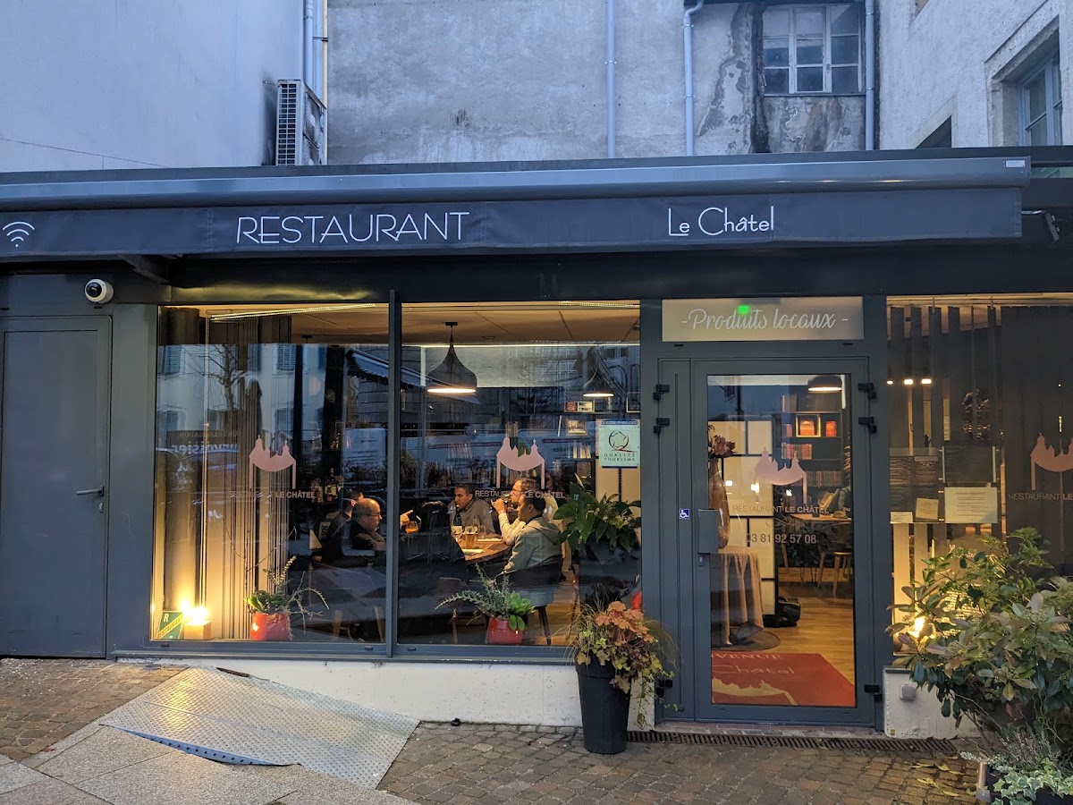 Le Châtel