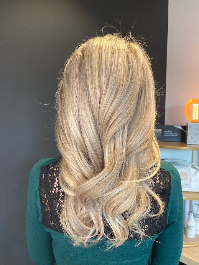B & A Coiffure