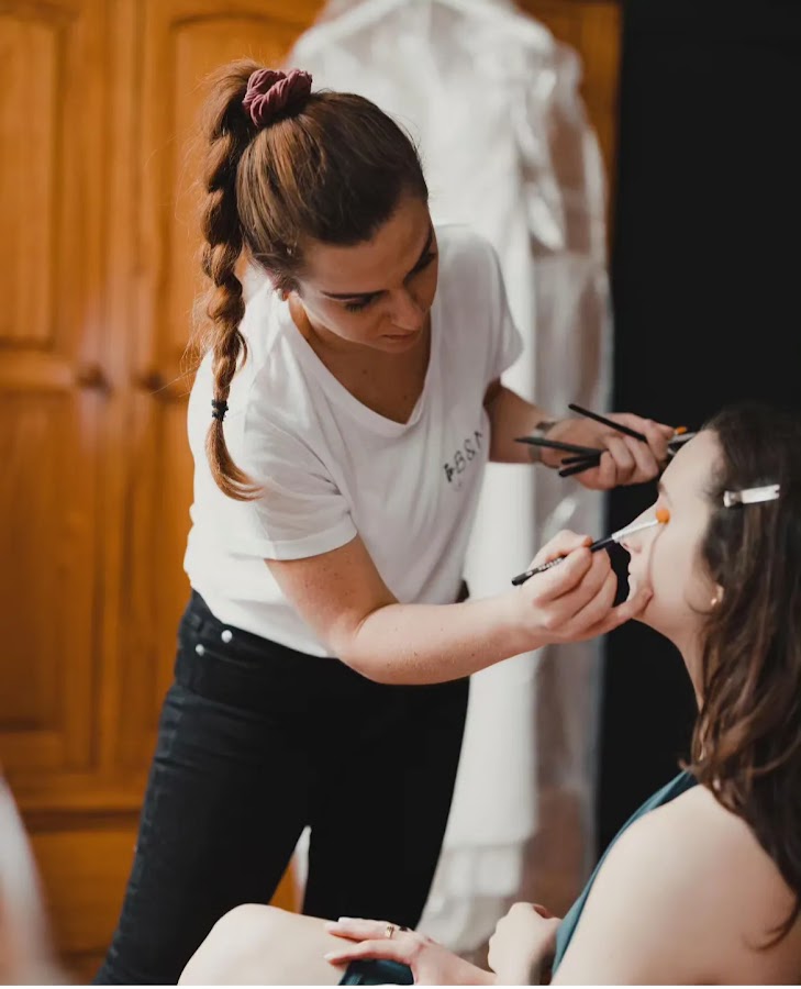 Beauty & Make Up by Sarah Esthéticienne , Prothésiste Ongulaire et Maquilleuse événementielle