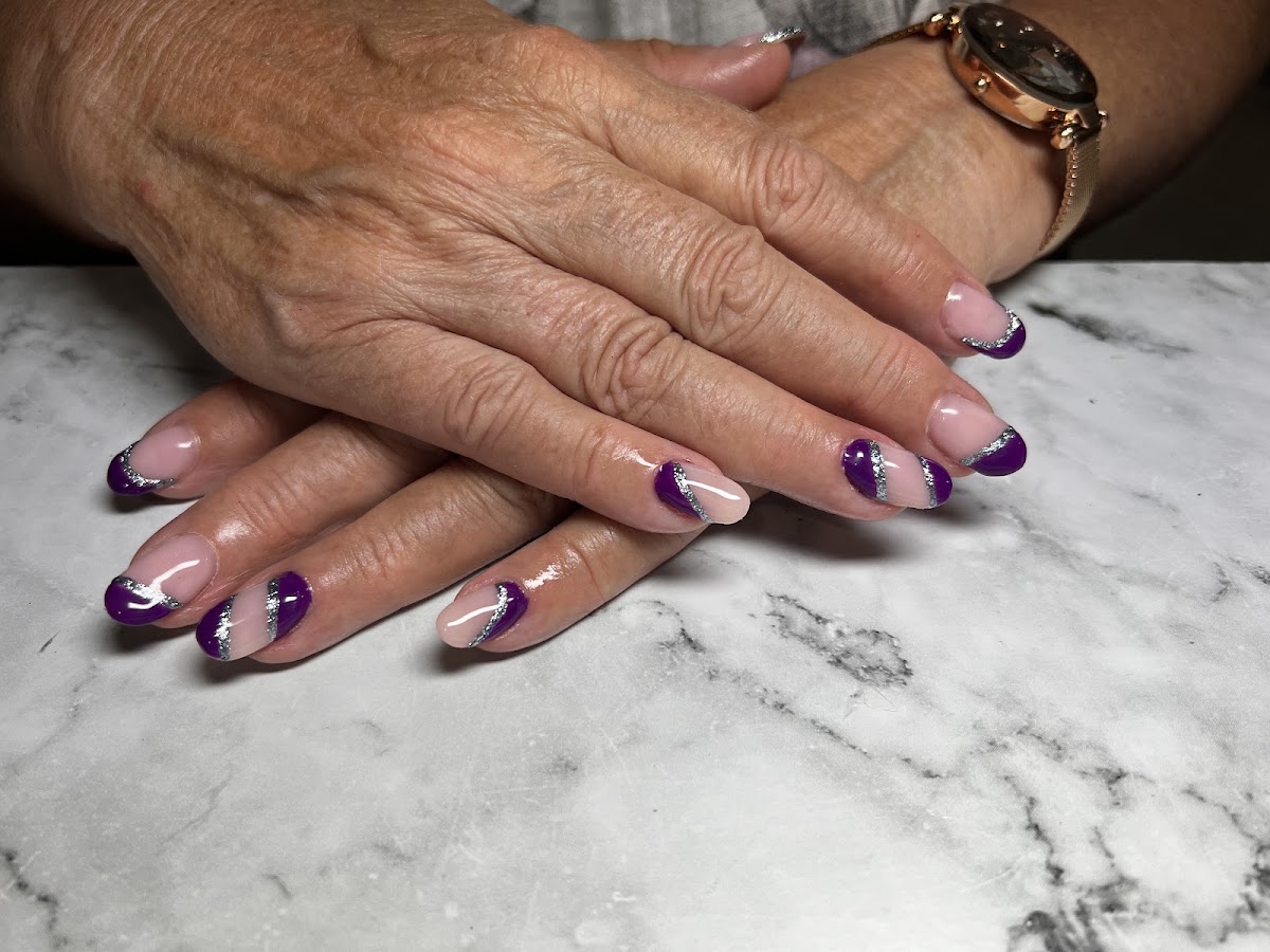Charlotte Cavro - Beauté des Ongles