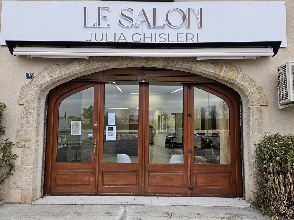 LE SALON - Julia GHISLERI