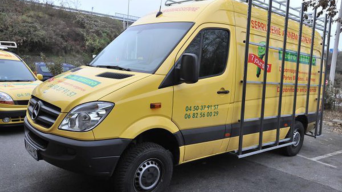 Annemassienne de serrurerie - Serrurier Annemasse - Urgence - Dépannage - Ouverture de porte - 24h/24 - 7j/7 - Annemasse