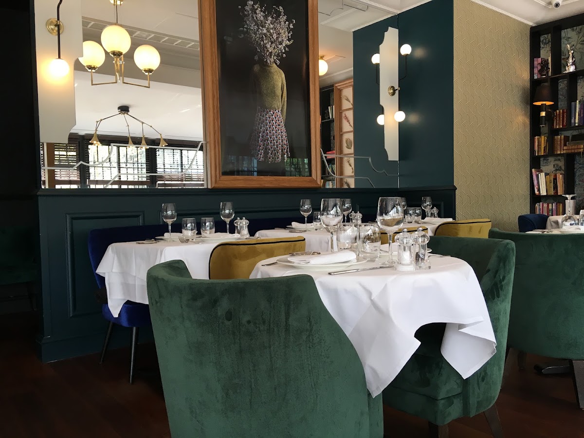 Chez Comus
