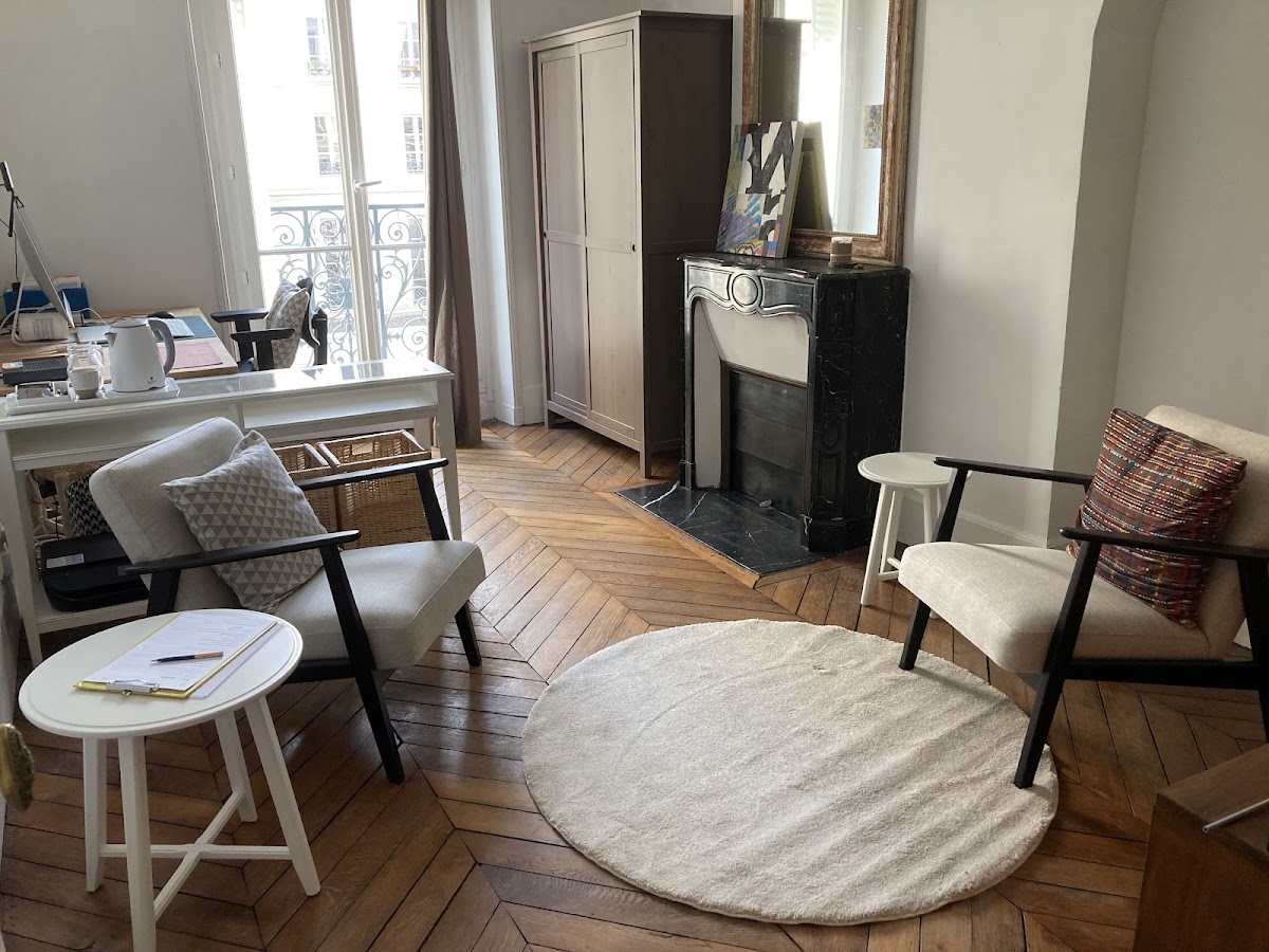 Clémentine Morin, Psychopraticien, Paris 3, EMDR-DSA et Analyse Transactionnelle