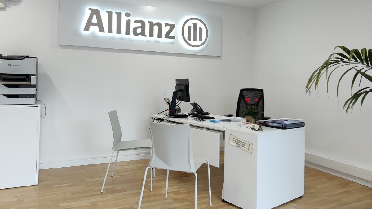 Allianz Assurance Marcq En Baroeul - Ghislain DELESALLE et Hugo DELESALLE