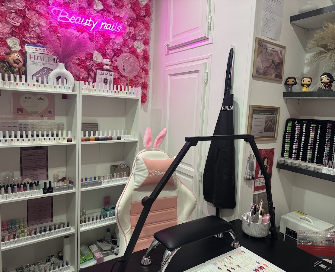 Beauty nails by Cha