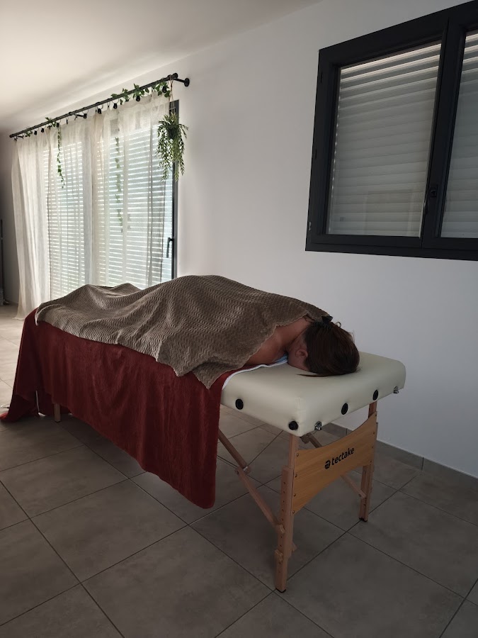 Ma'Lin-AU COCON DU BIEN NAÎTRE®|Accompagnante périnatale.Portage physiologique.Massage bébé,femme enceinte,adulte.AromaTouch®
