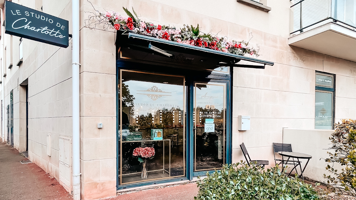 Le studio de charlotte « expert colorist & hair artist »