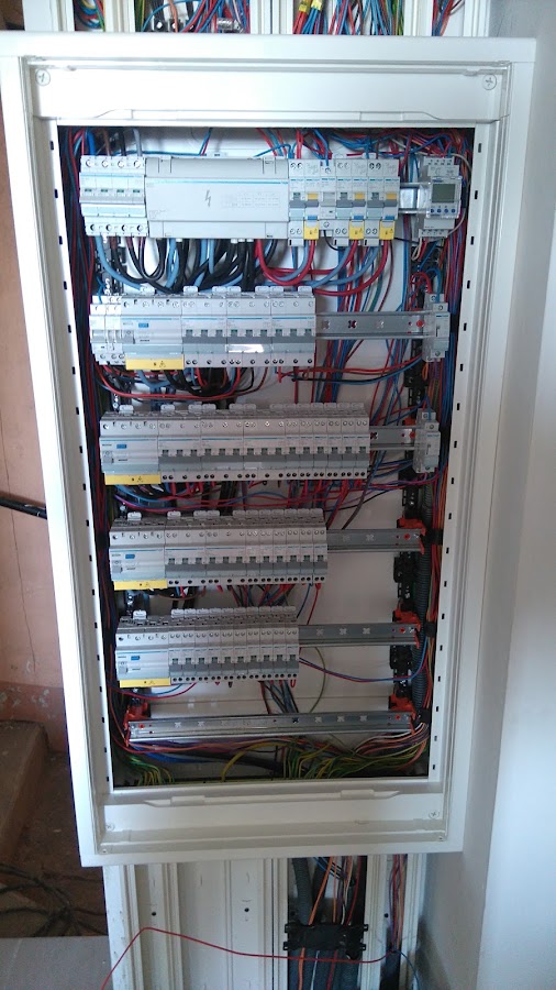 OC ELECTRICITE SERVICES