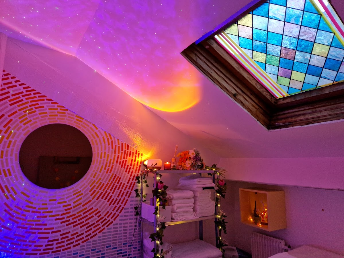 Solstice Massage - Salon Réservé aux Femmes - Massage Californien, Massage Suédois, Massage Bien-Être, Massage Relaxant 75011