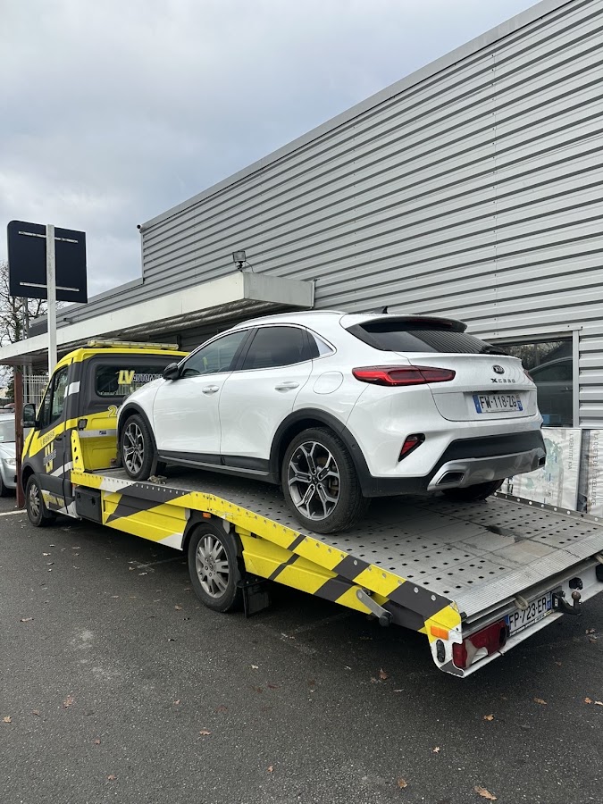LV AUTOMOBILES
