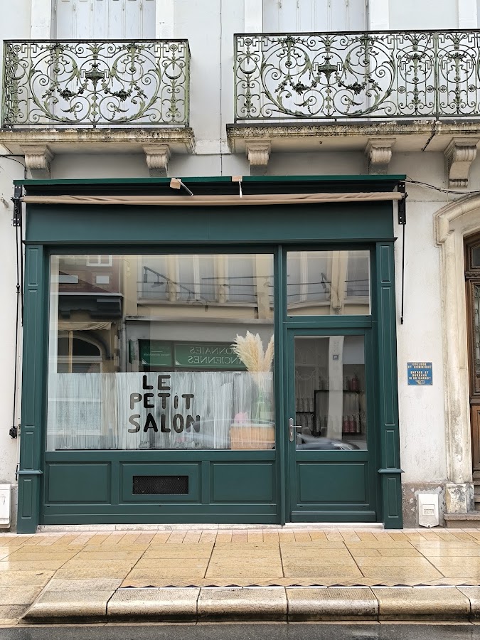 Le Petit Salon