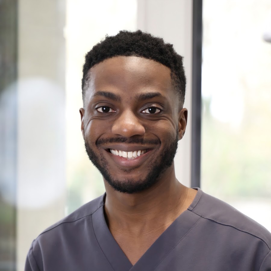 Dr Kevin GNANGUENON 🦷 Chirurgien Dentiste Omnipratique et Chirurgie