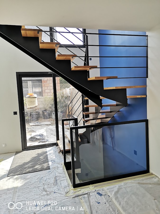 C2M53 | Menuiserie Metallerie Escaliers Portails Pergolas Laval Mayenne 53