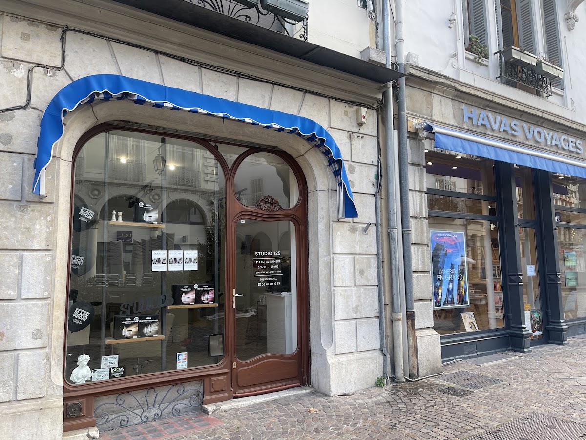 STUDIO 125 by CHARLÈNE