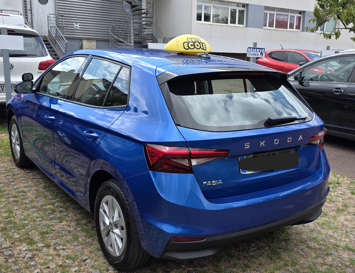 Auto école des arènes / Permis B, Permis Moto