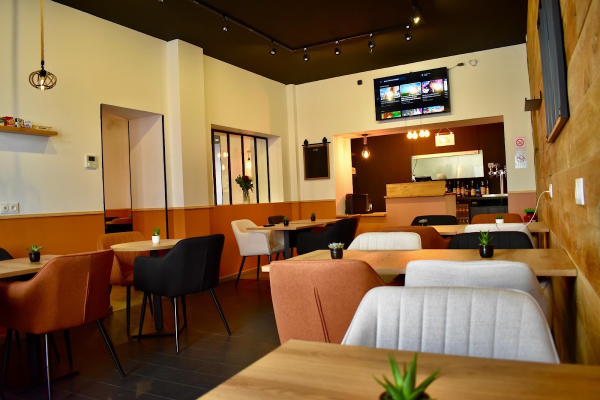 A&M RESTAURANT