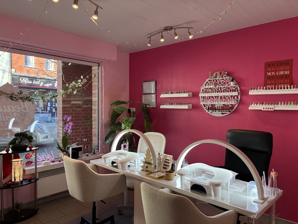 Beauty Nails