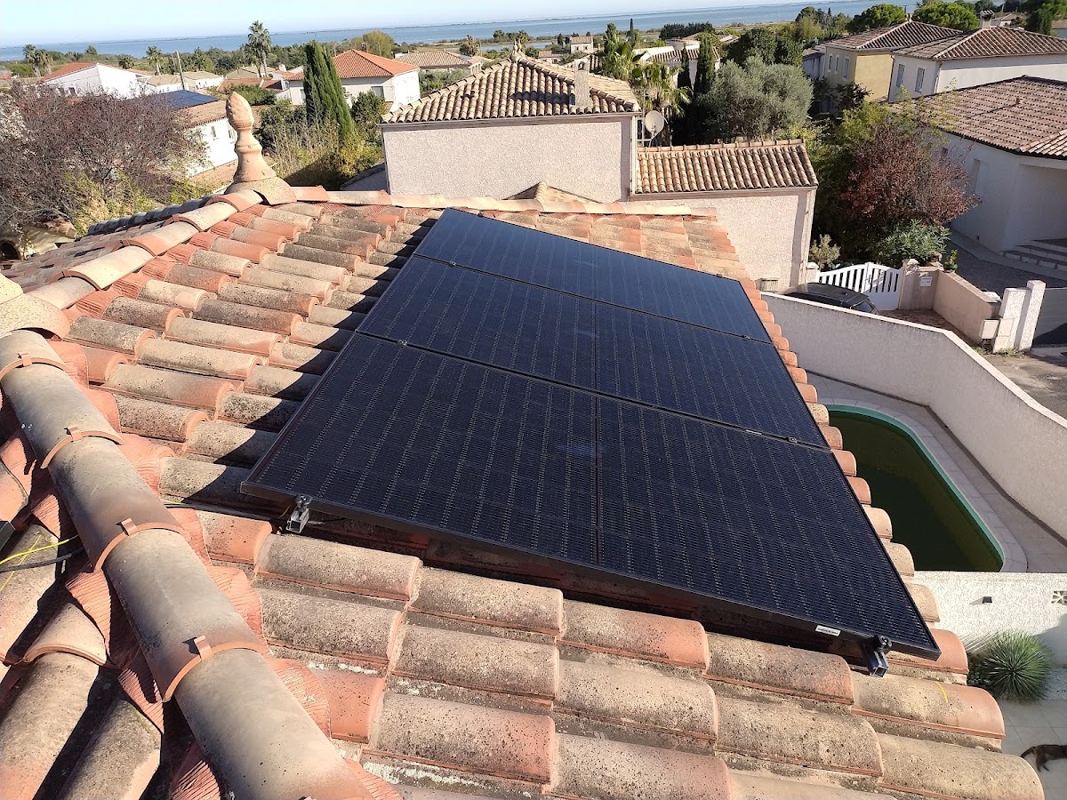 ARC ENERGY - Photovoltaïque - Pompe à chaleur - Borne de recharge - Energies renouvelables