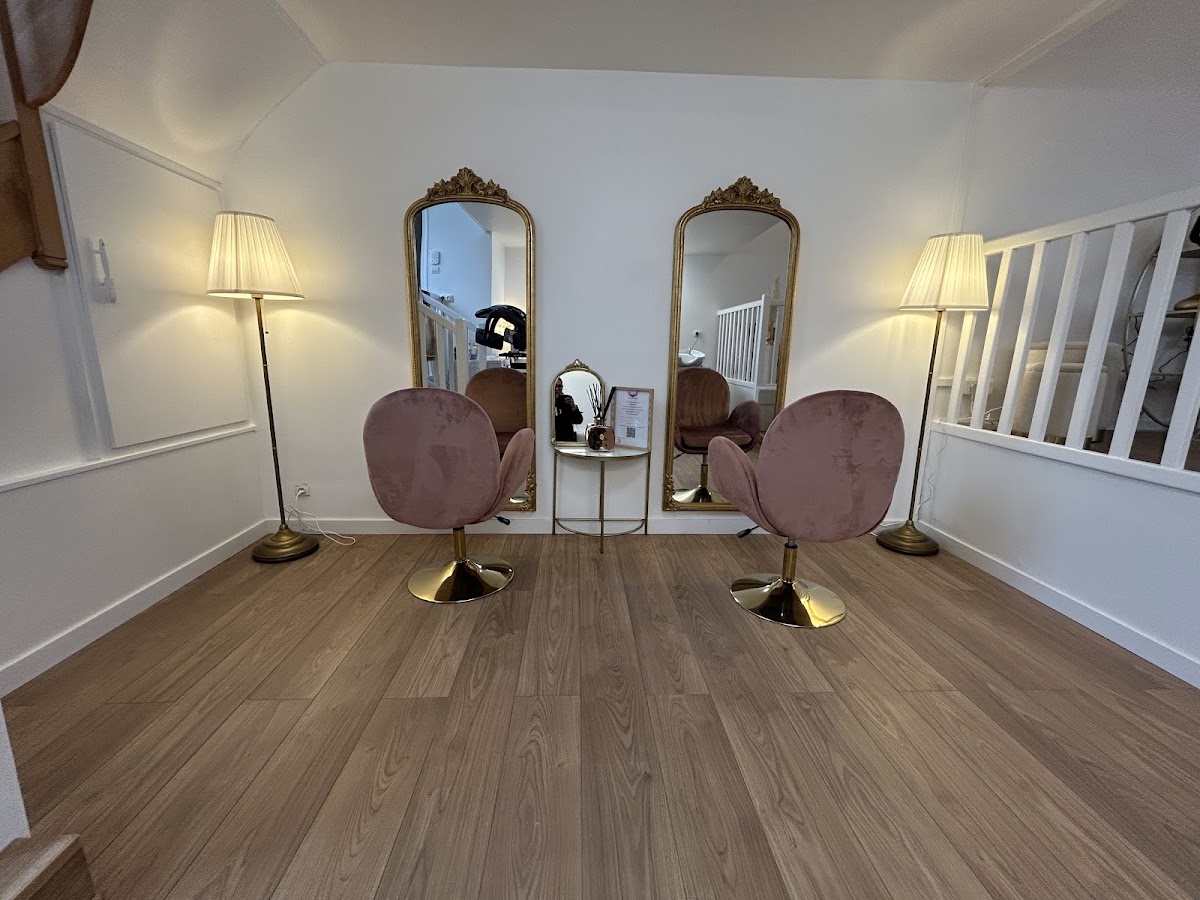 Zyneb.C - Coiffeuse Monthlery