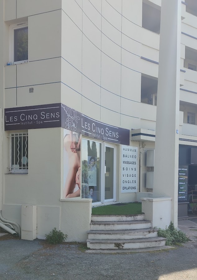 LES CINQ SENS